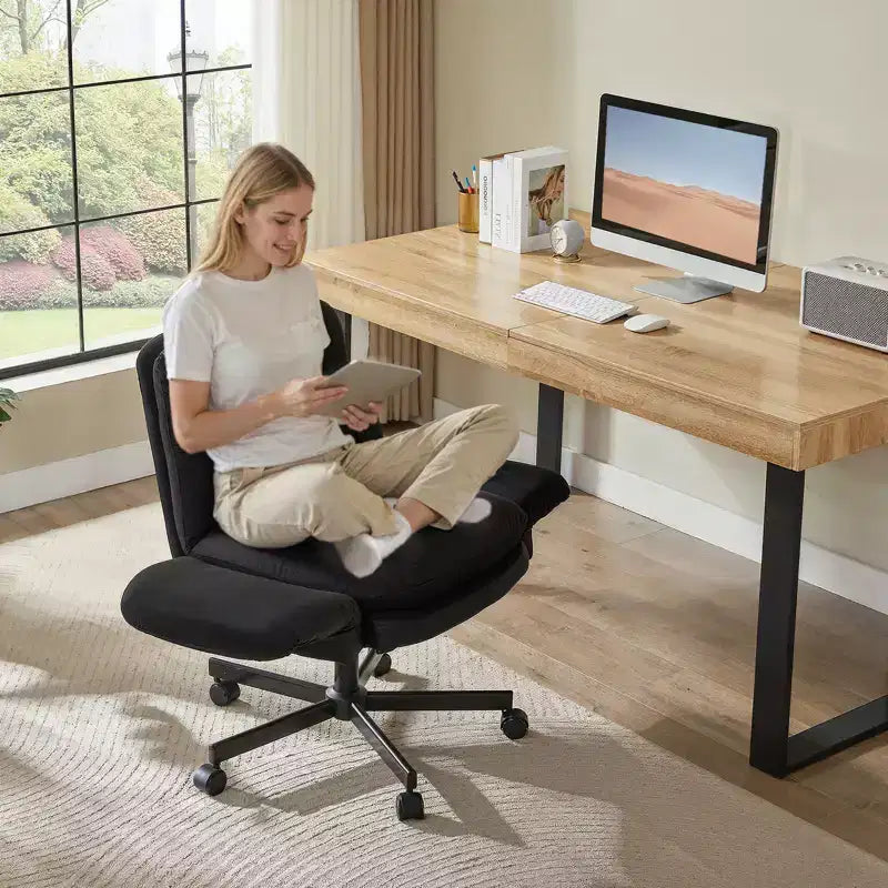Sedia incrociata con braccioli e ruote, Sedia ergonomica da ufficio con gambe incrociate, Sedia da scrivania per ufficio e postazione trucco